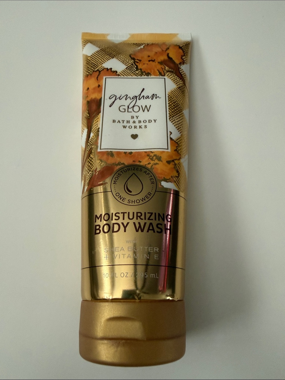 Bath & Body Works Gingham Glow Moisturizing Body Wash NEW 10 Fl oz. / 295 mL